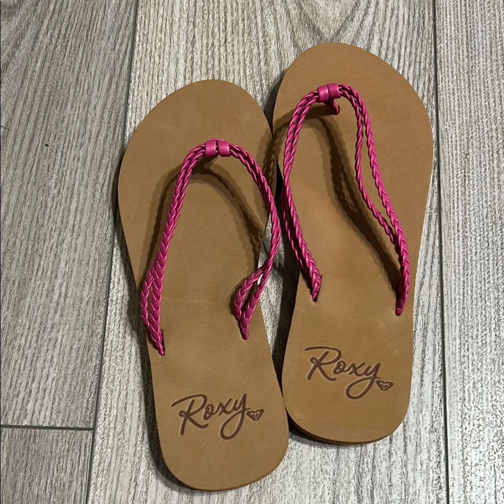 Roxy Women's Pink and Tan Flip Flops